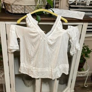 VENUS ANTIQUE WHITE WITH LACE V NECK OFF THE SHOULDER TOP